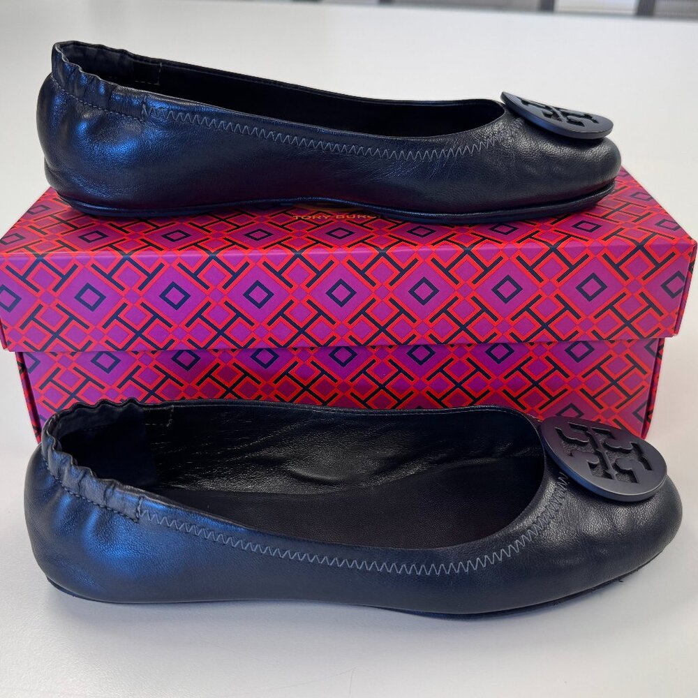 Tory Burch - Minnie Travel Ballet Flat in Navy Blue Leather, size 7 - Picture 5 of 8